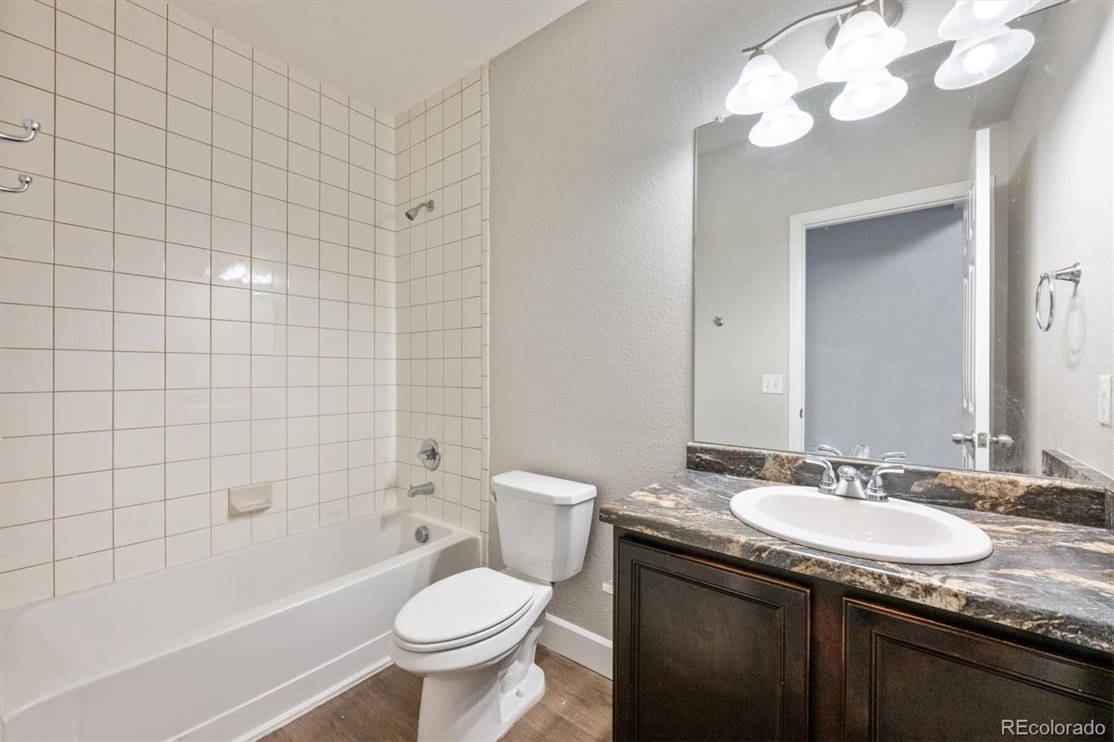MLS Image #11 for 18273 e 52nd avenue,denver, Colorado