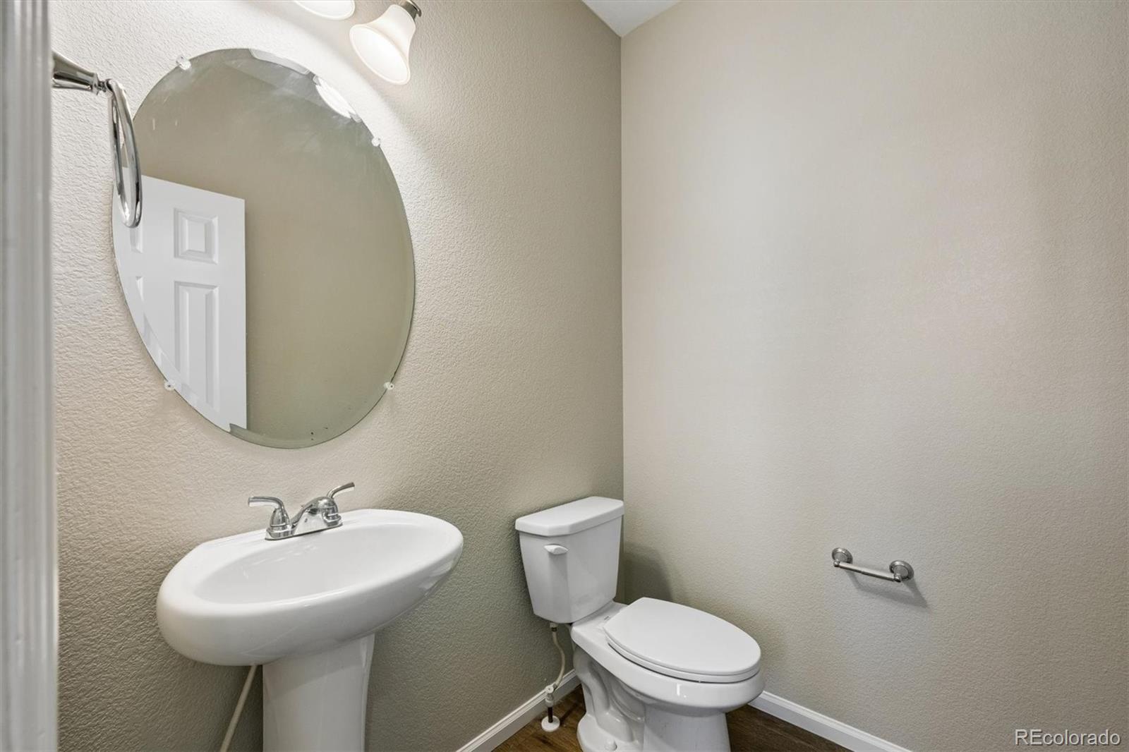 MLS Image #5 for 18273 e 52nd avenue,denver, Colorado