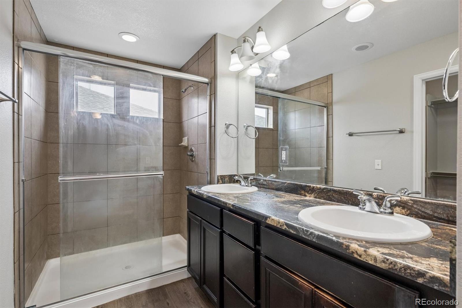 MLS Image #8 for 18273 e 52nd avenue,denver, Colorado
