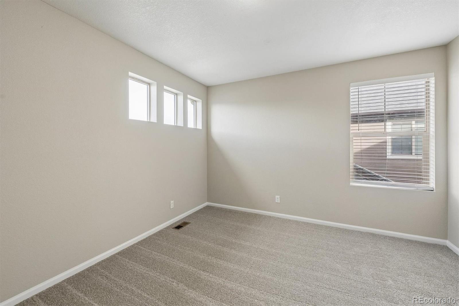 MLS Image #9 for 18273 e 52nd avenue,denver, Colorado