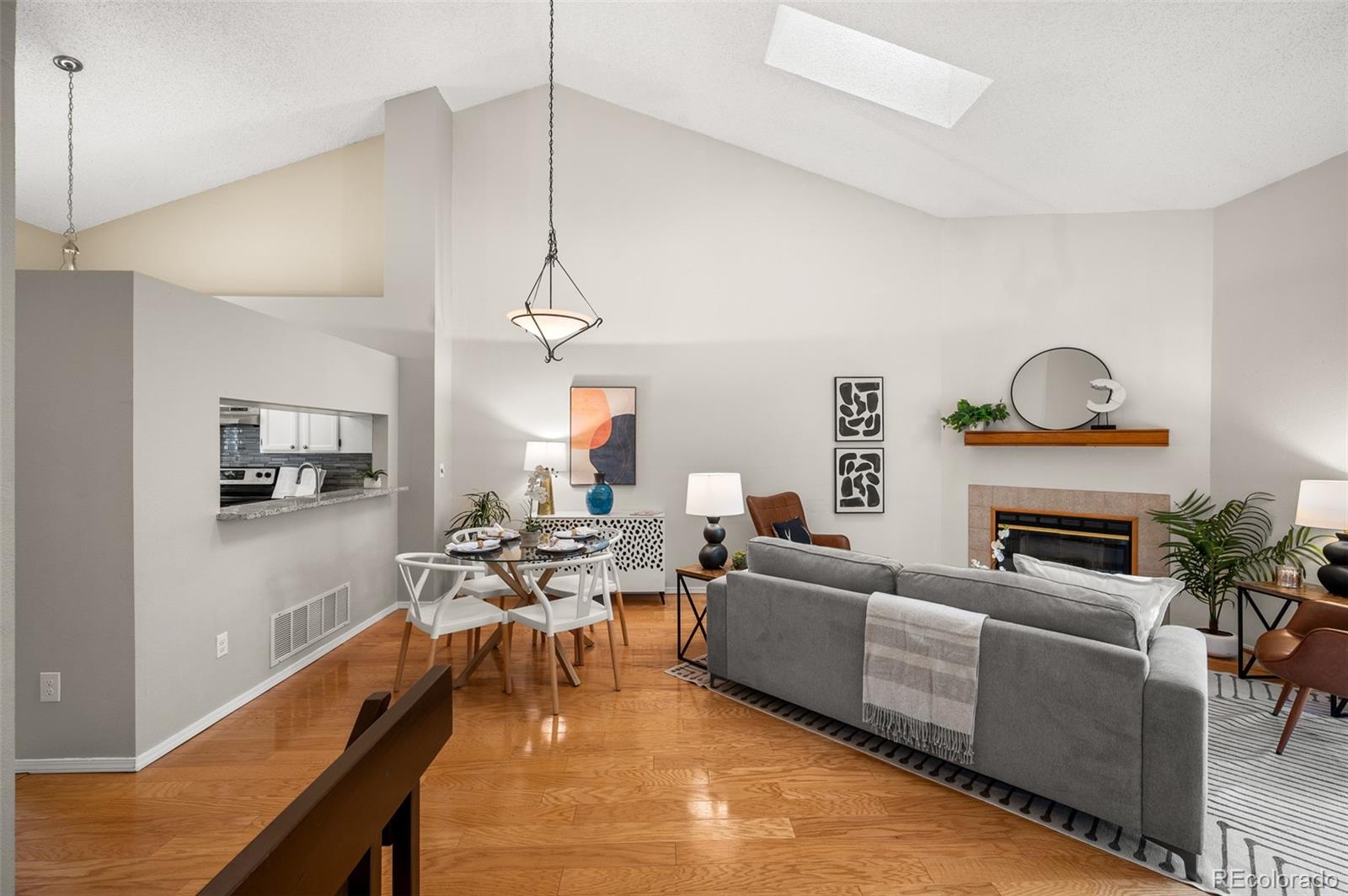 MLS Image #5 for 1470 s quebec way,denver, Colorado