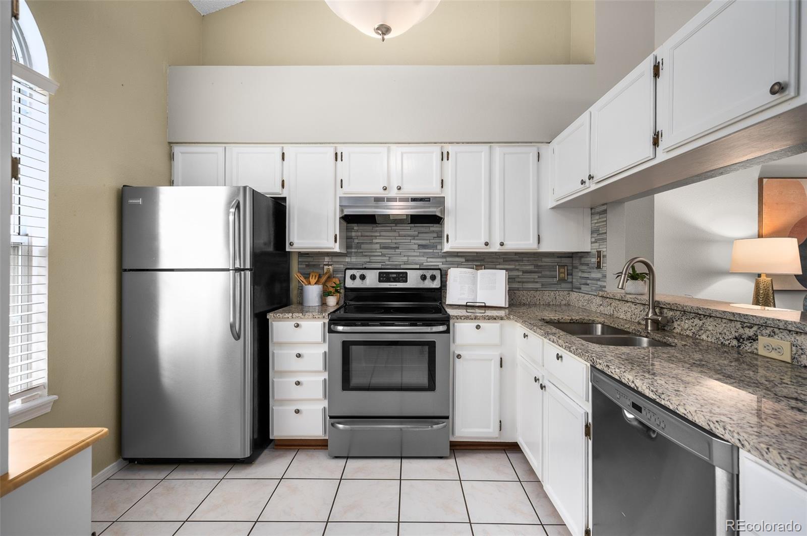 MLS Image #6 for 1470 s quebec way,denver, Colorado