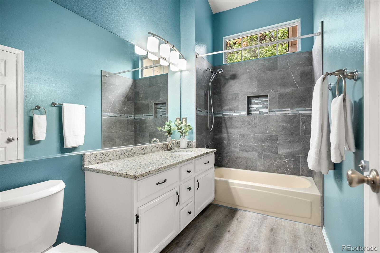 MLS Image #9 for 1470 s quebec way,denver, Colorado