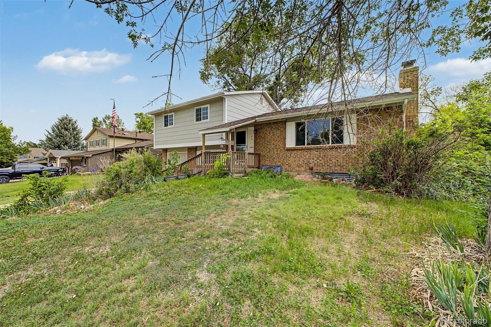 MLS Image #2 for 1509 s vivian street,longmont, Colorado