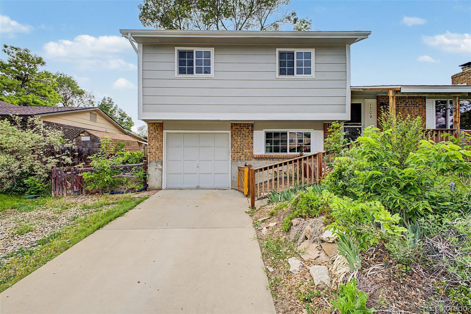 MLS Image #3 for 1509 s vivian street,longmont, Colorado