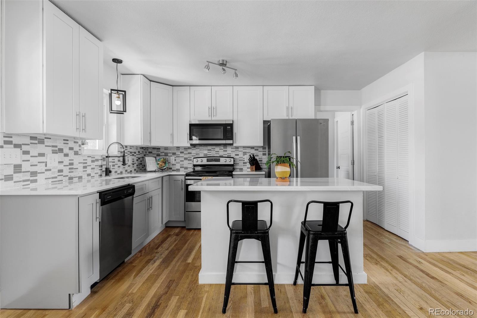 MLS Image #5 for 575 s decatur street,denver, Colorado