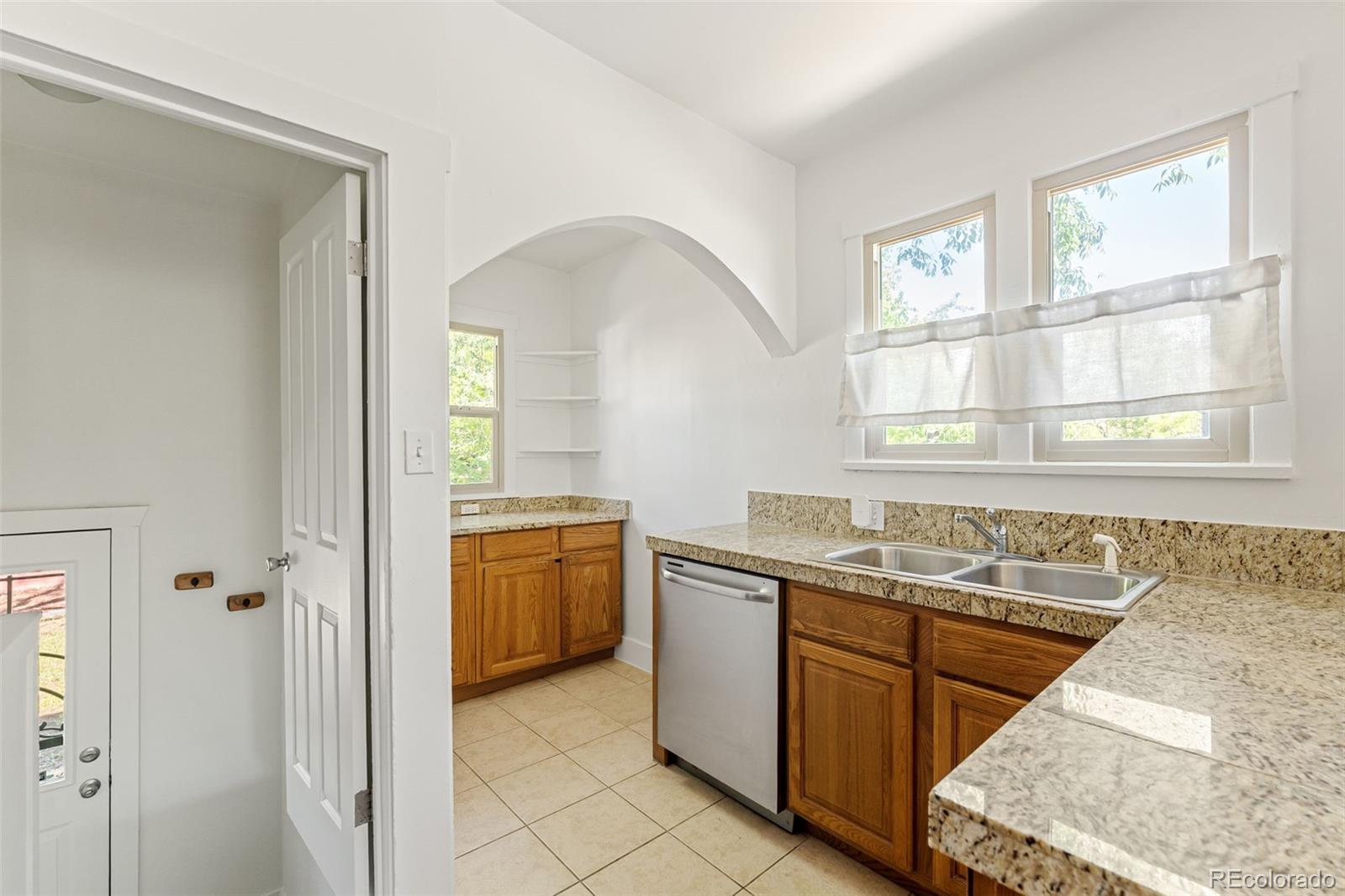 MLS Image #15 for 1283  adams street,denver, Colorado