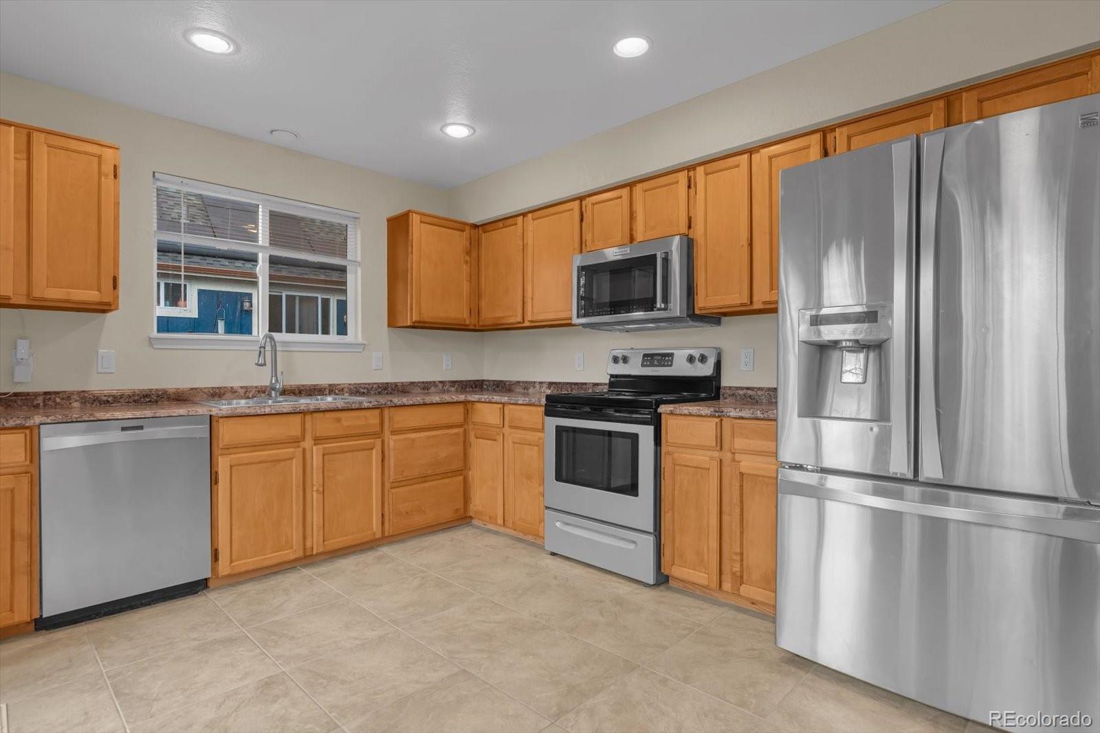 MLS Image #5 for 4765 s zeno street,aurora, Colorado