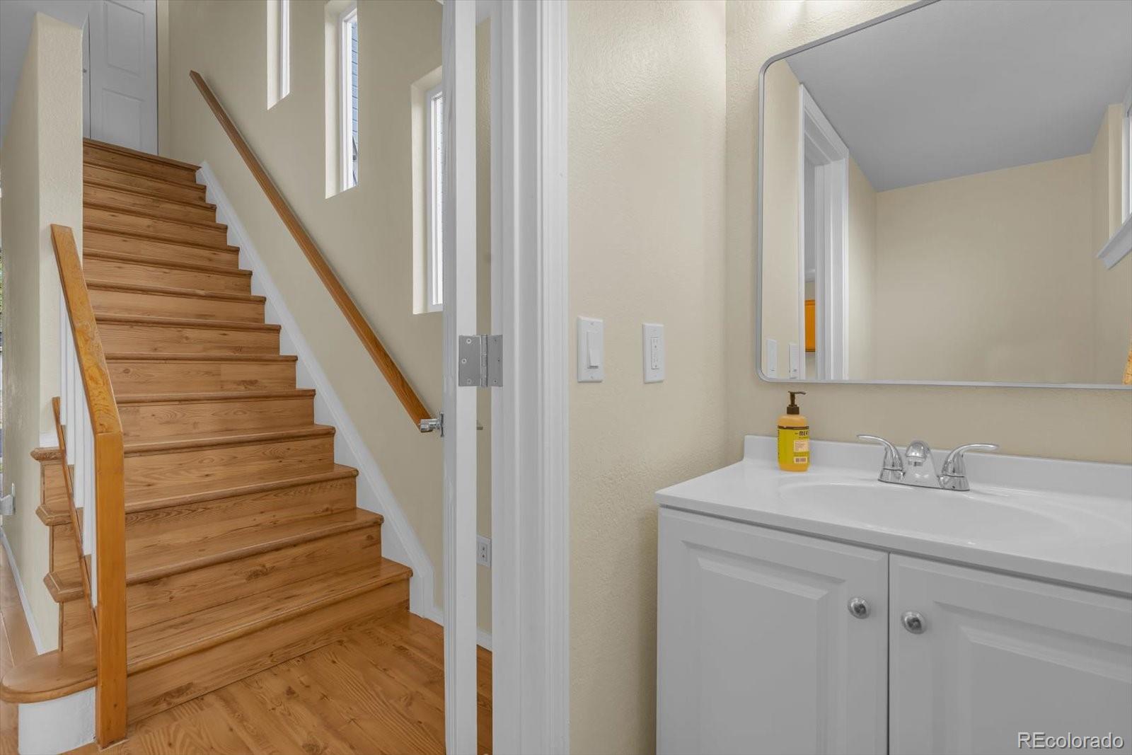 MLS Image #9 for 4765 s zeno street,aurora, Colorado