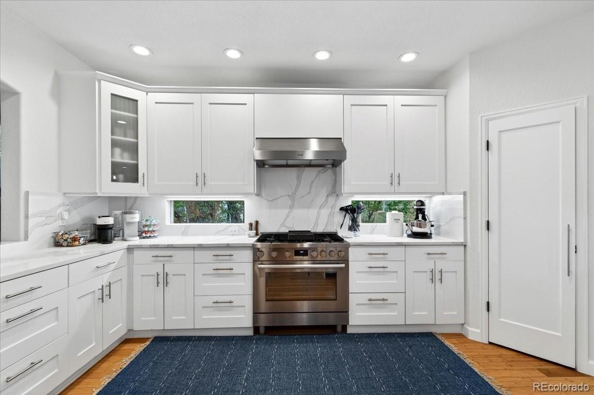 MLS Image #10 for 1634 s emerson street,denver, Colorado