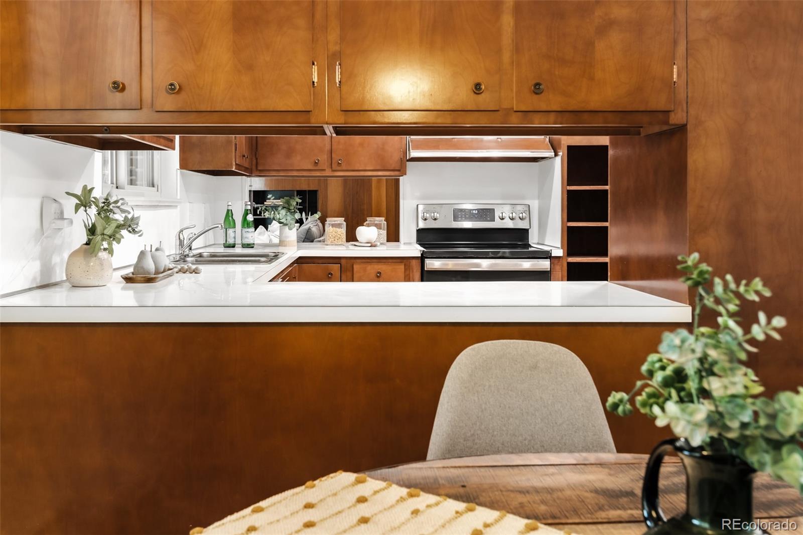 MLS Image #11 for 443 s niagara street,denver, Colorado