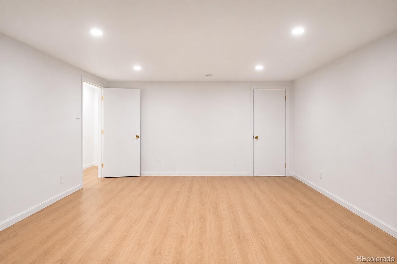 MLS Image #34 for 443 s niagara street,denver, Colorado