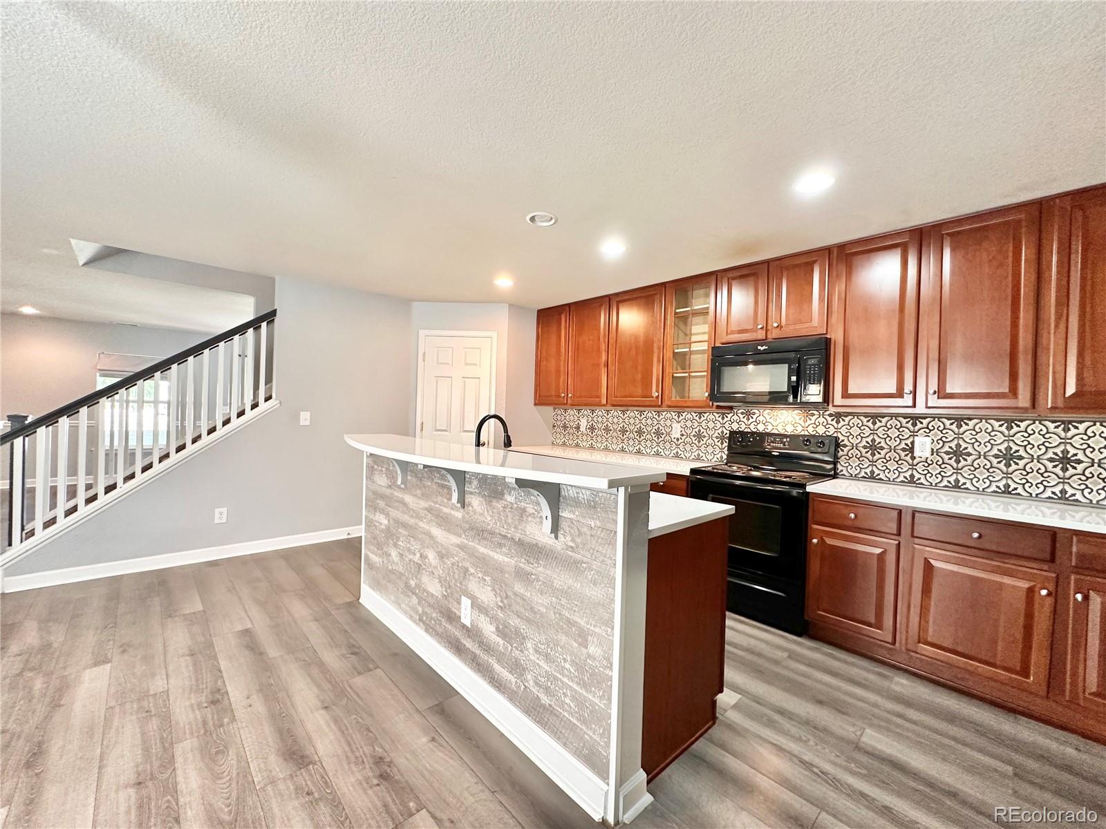 MLS Image #4 for 11833  oak hill way,commerce city, Colorado