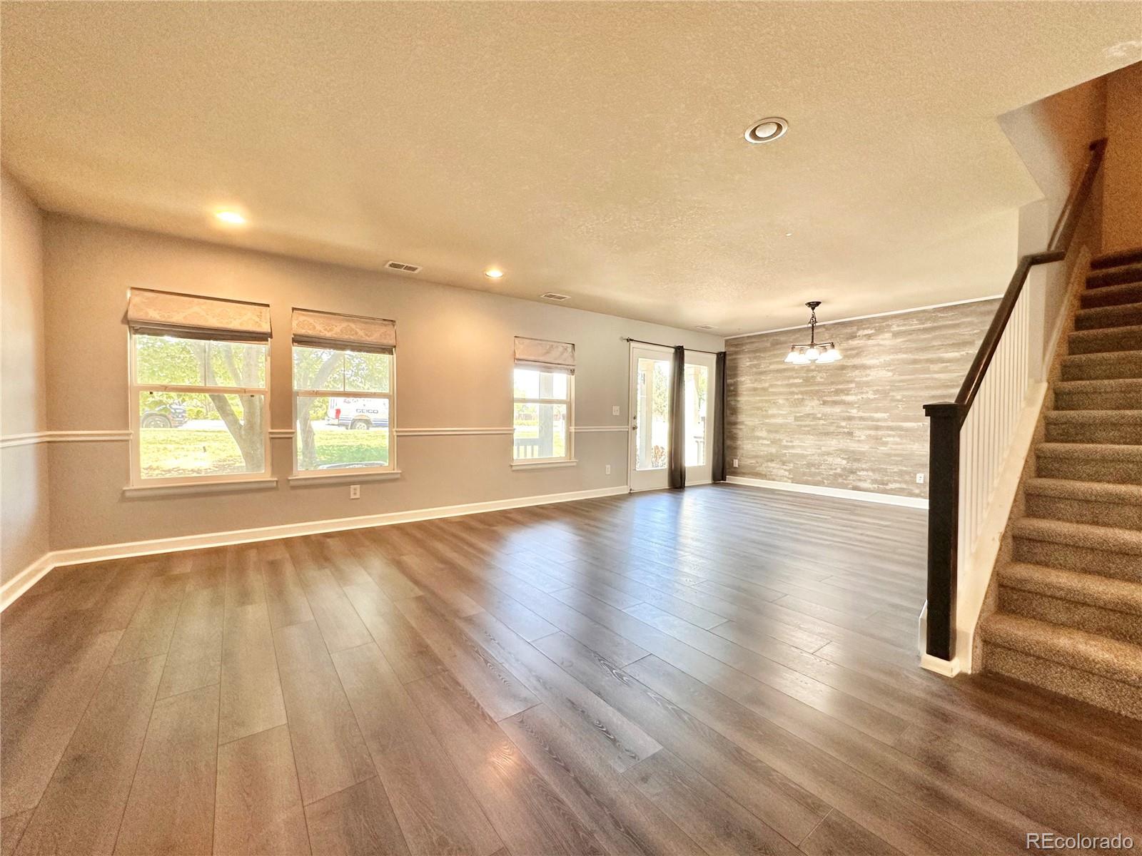 MLS Image #7 for 11833  oak hill way,commerce city, Colorado