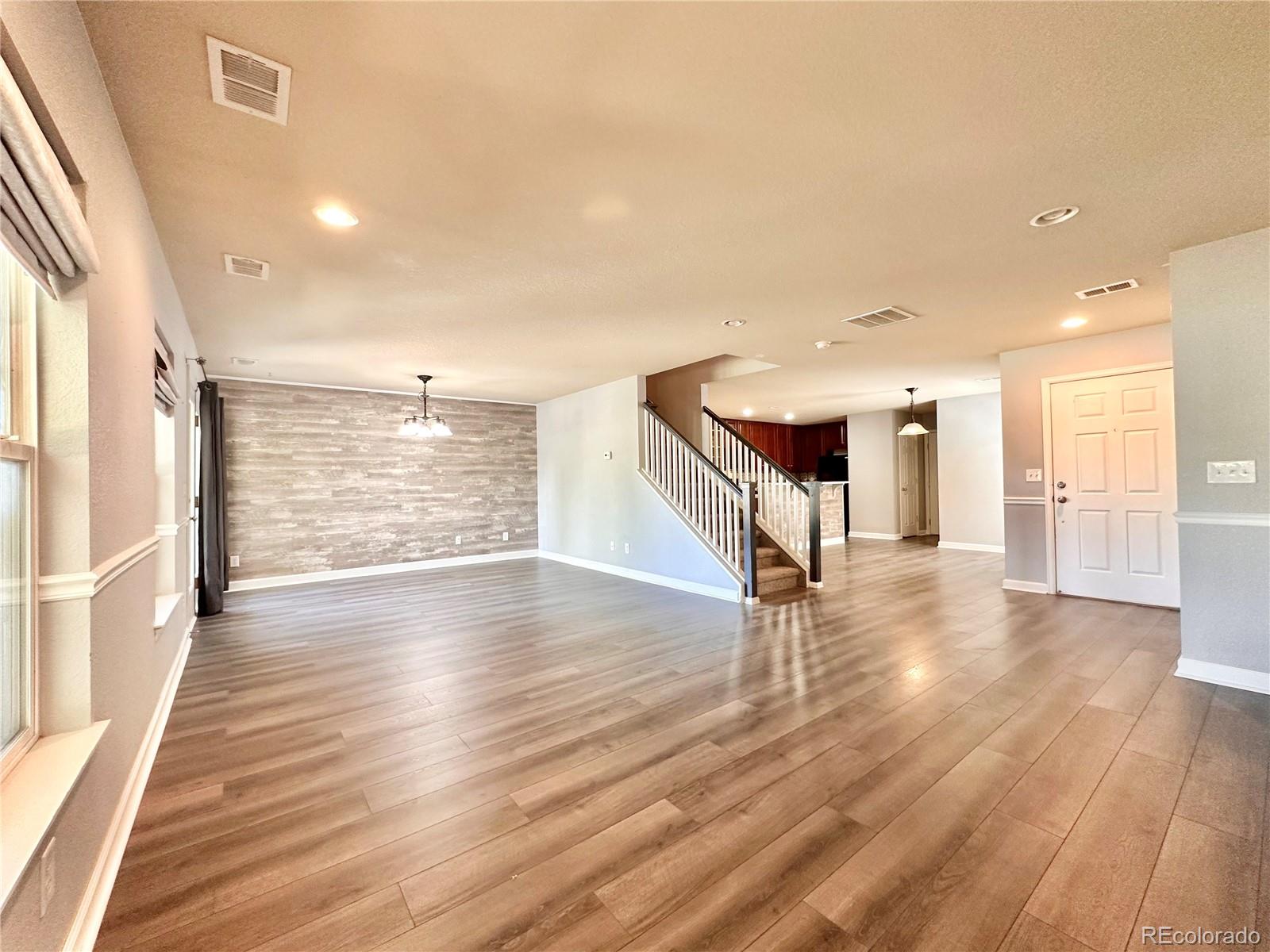 MLS Image #8 for 11833  oak hill way,commerce city, Colorado