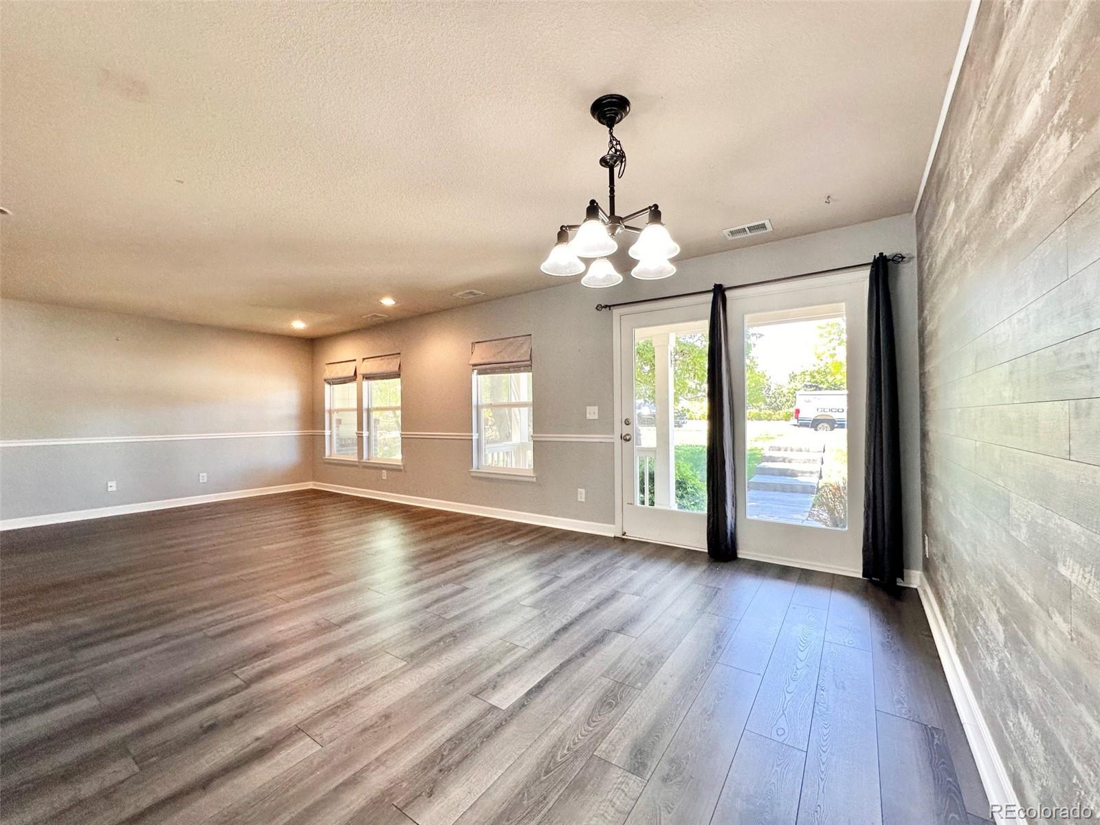 MLS Image #9 for 11833  oak hill way,commerce city, Colorado