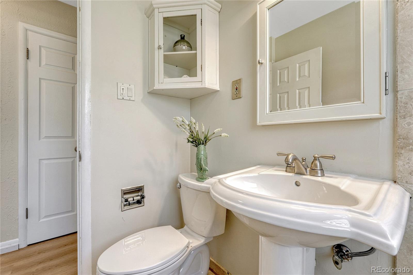 MLS Image #24 for 3084 s dexter way,denver, Colorado