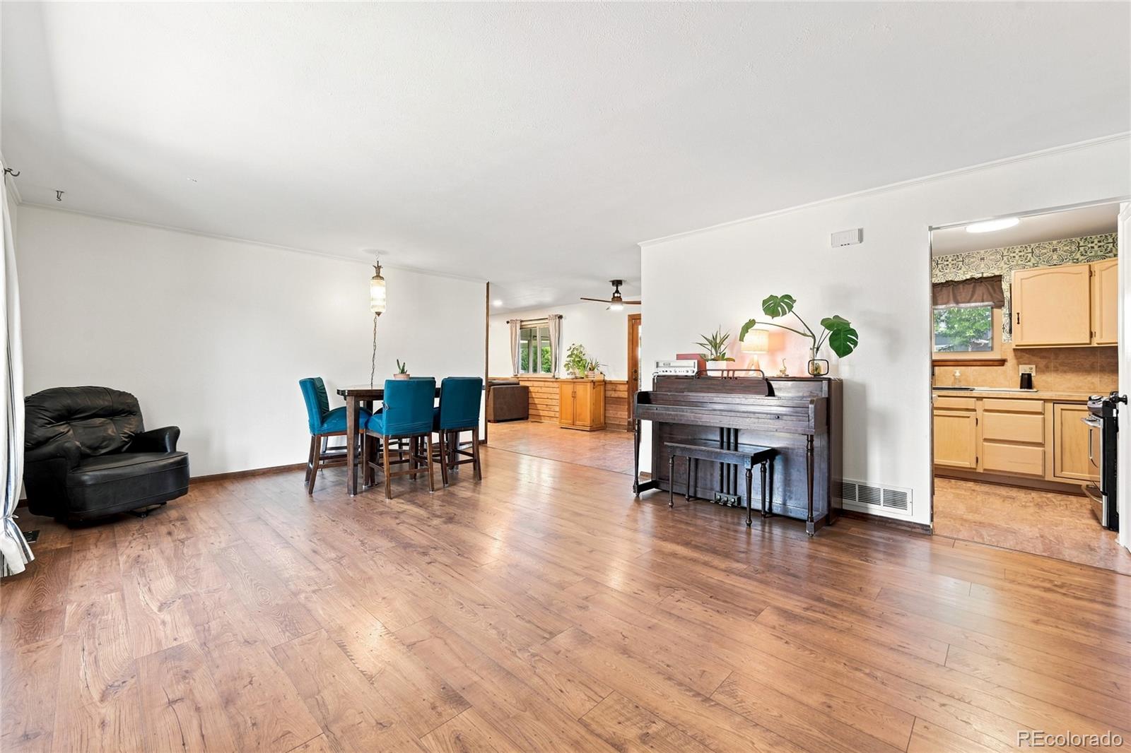 MLS Image #3 for 9374  bellaire street,thornton, Colorado
