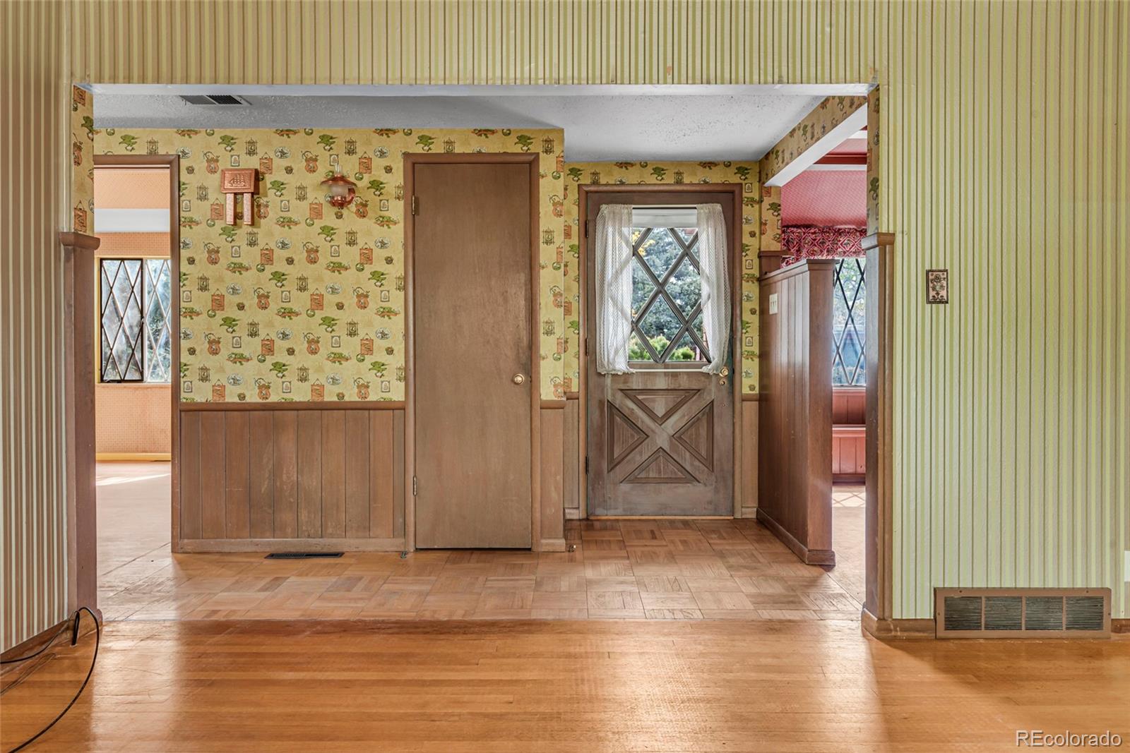 MLS Image #4 for 835  hoyt street,lakewood, Colorado