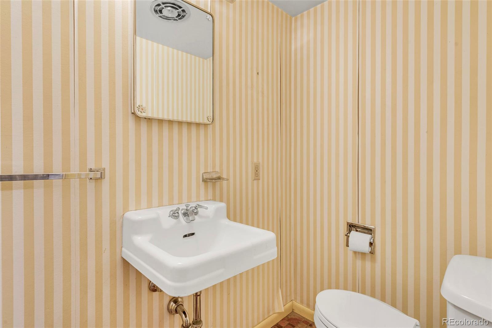 MLS Image #9 for 835  hoyt street,lakewood, Colorado
