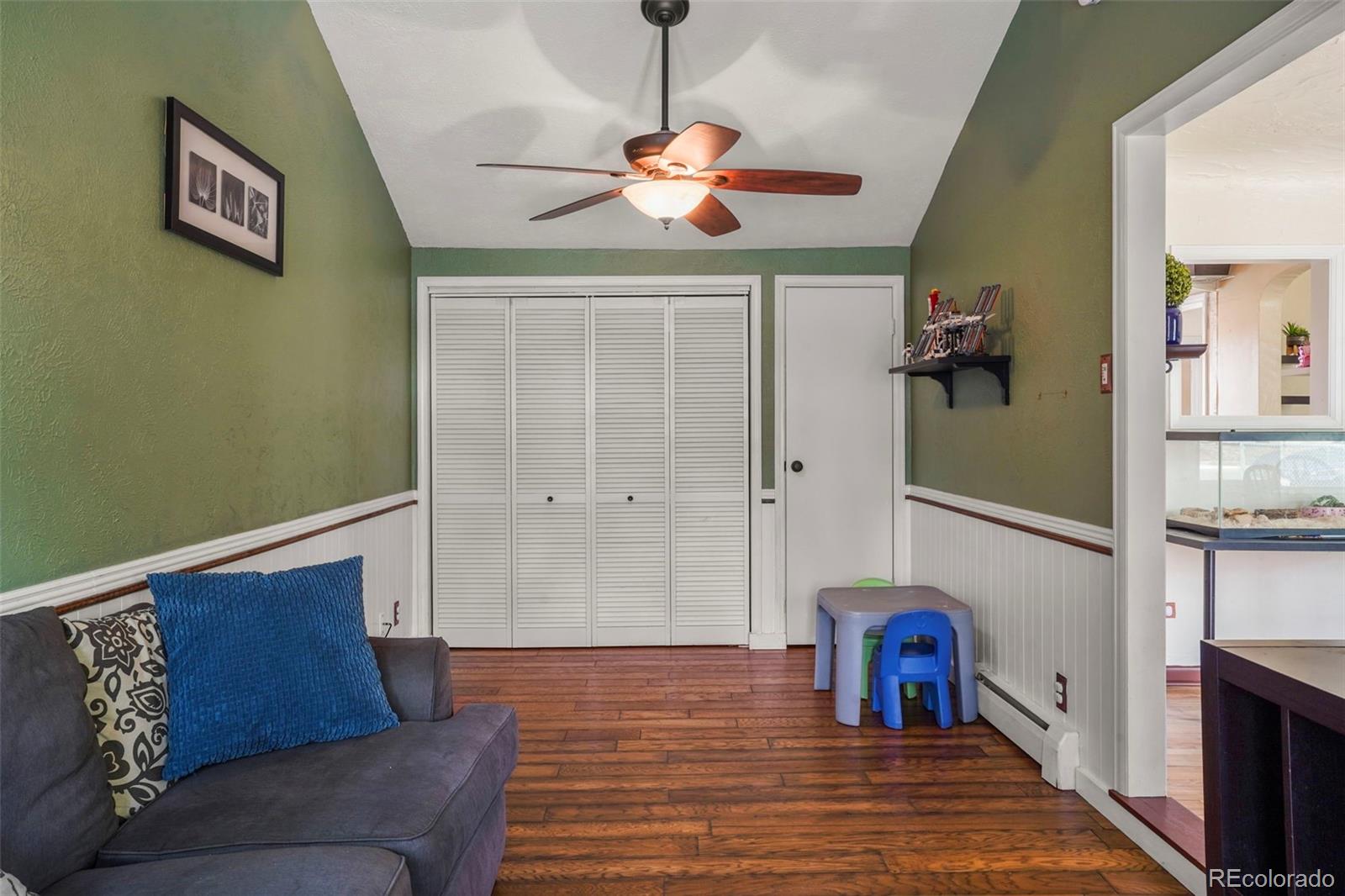 MLS Image #10 for 4409 s pearl street,englewood, Colorado