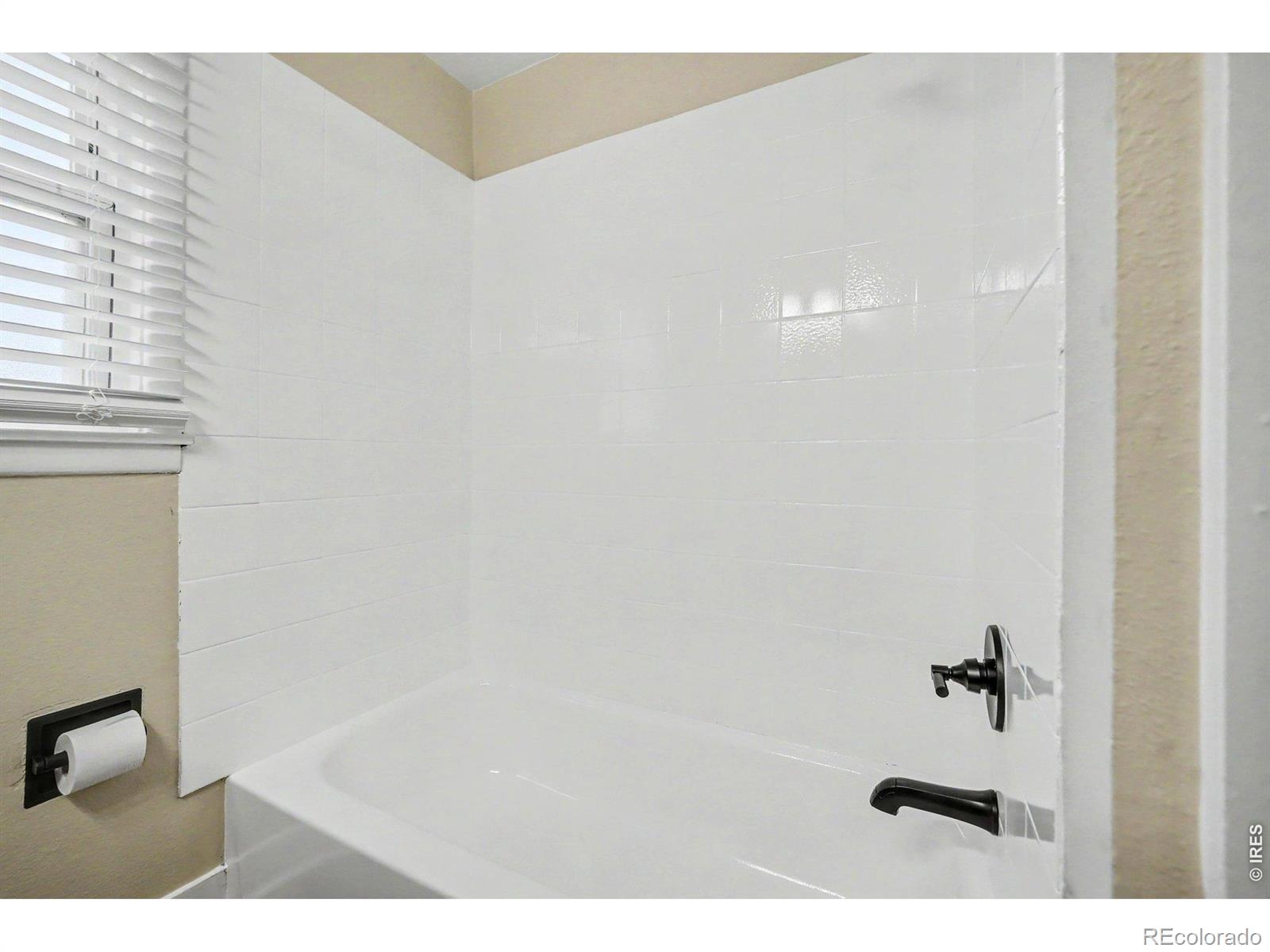 MLS Image #11 for 928  sheridan boulevard,denver, Colorado