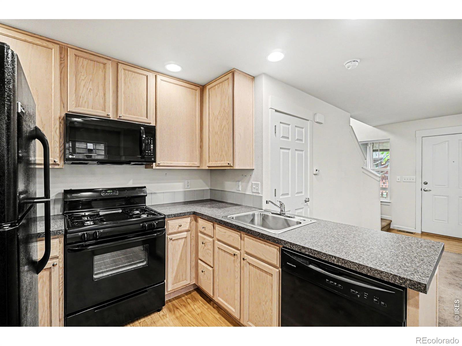 MLS Image #7 for 223  cardinal way,longmont, Colorado