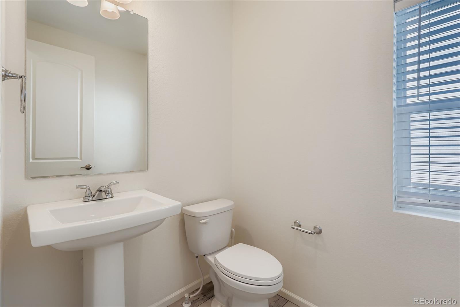 MLS Image #12 for 22238 e 45th place,aurora, Colorado