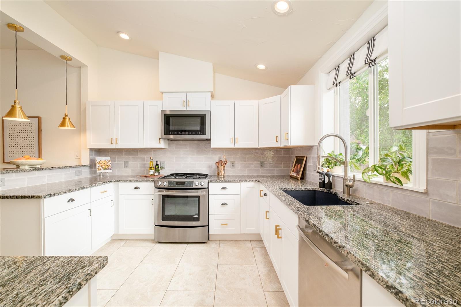 MLS Image #10 for 3810  navajo street,denver, Colorado