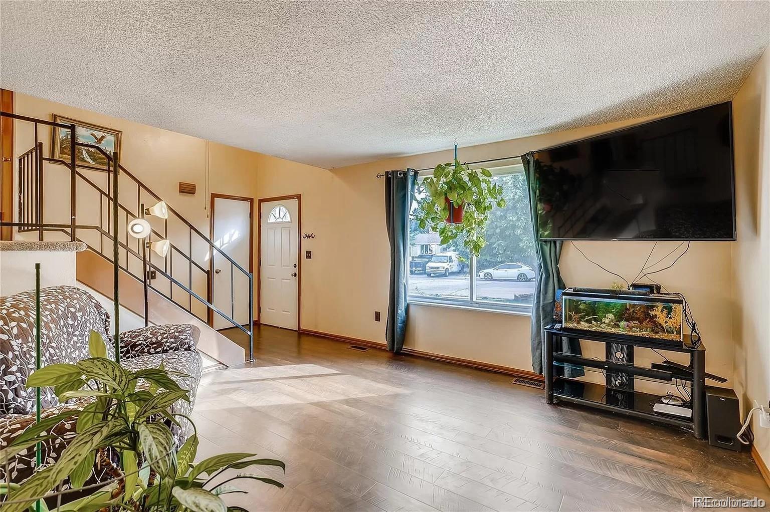 MLS Image #3 for 2863 s joplin court,aurora, Colorado