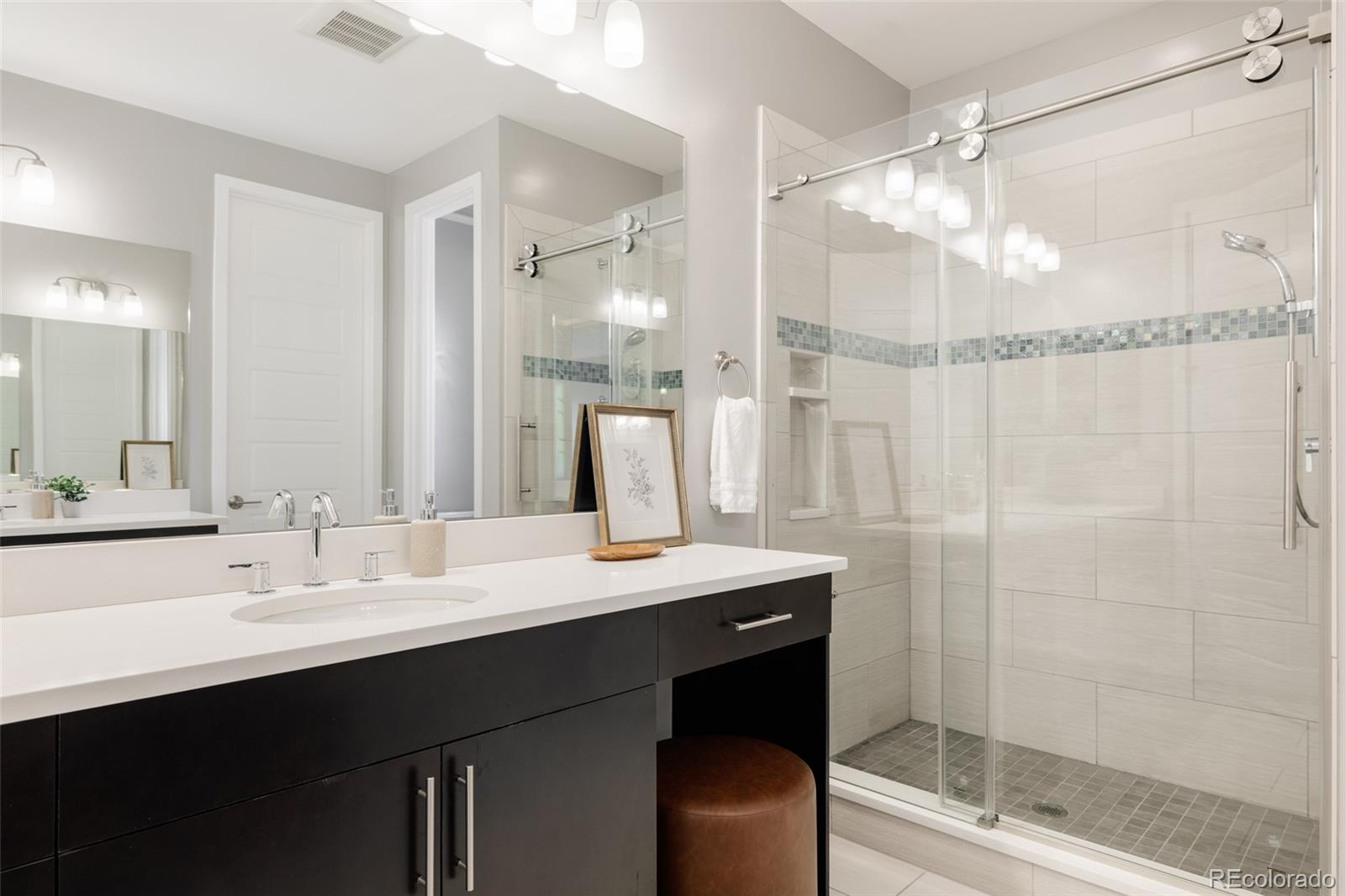 MLS Image #18 for 2831  joliet street,denver, Colorado