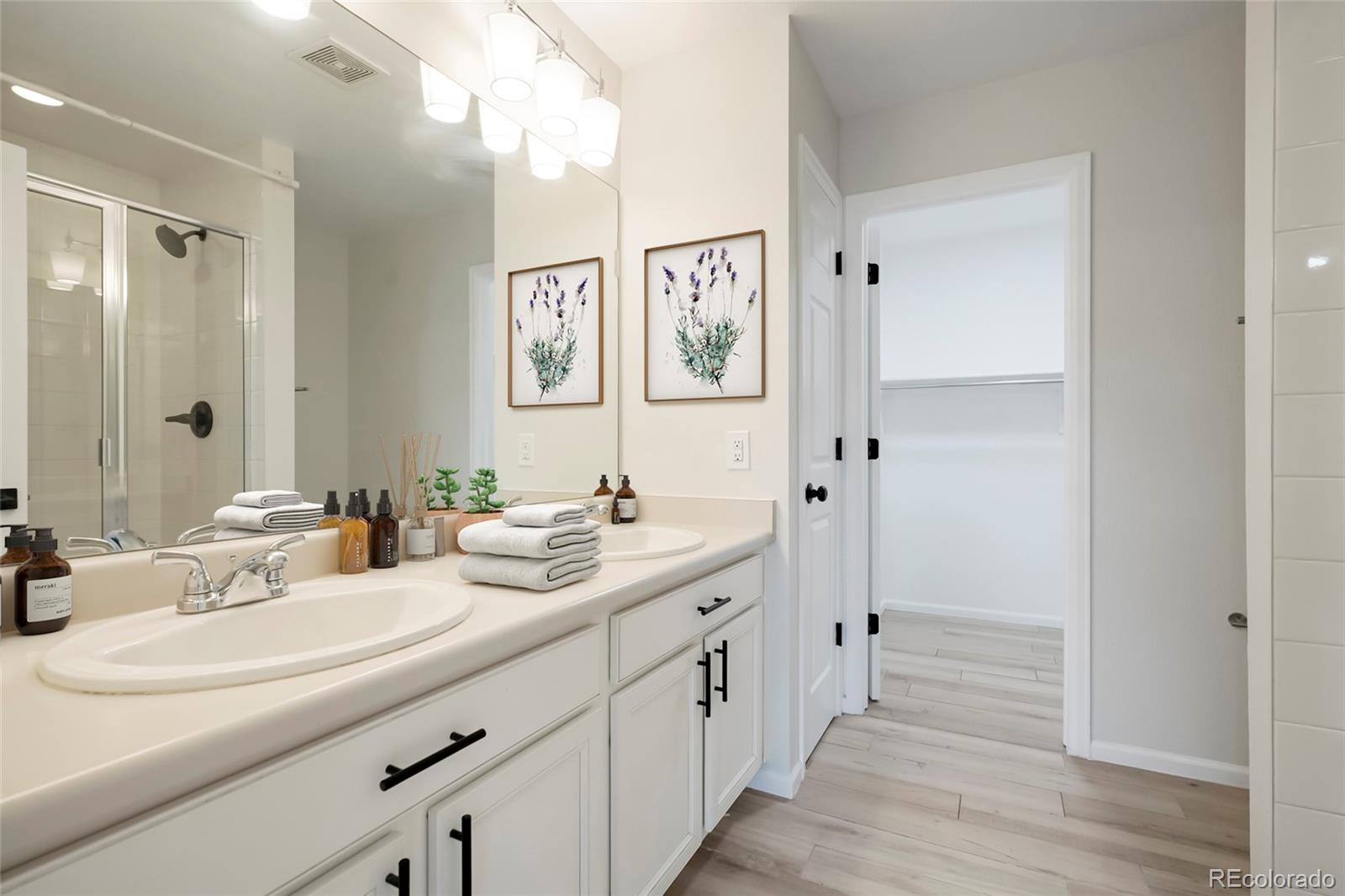 MLS Image #10 for 16249 e elk drive,denver, Colorado