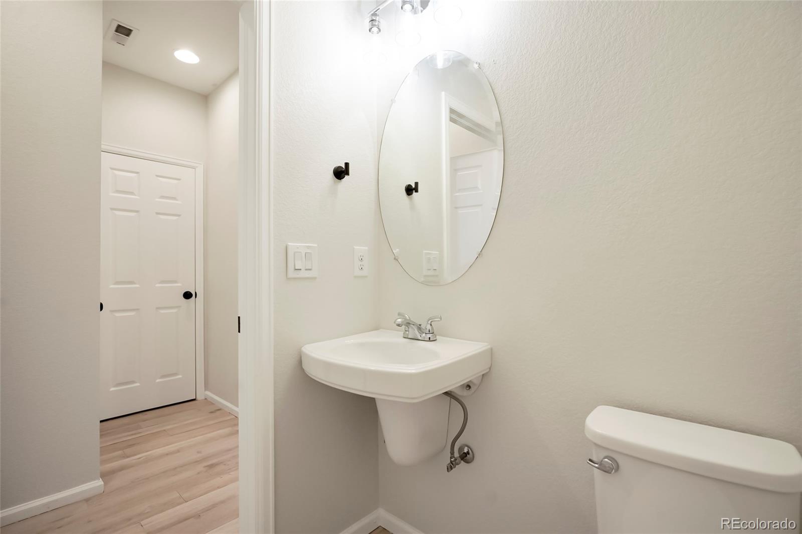 MLS Image #11 for 16249 e elk drive,denver, Colorado
