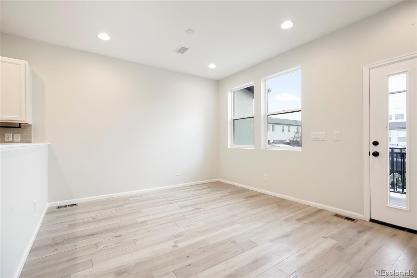 MLS Image #13 for 16249 e elk drive,denver, Colorado