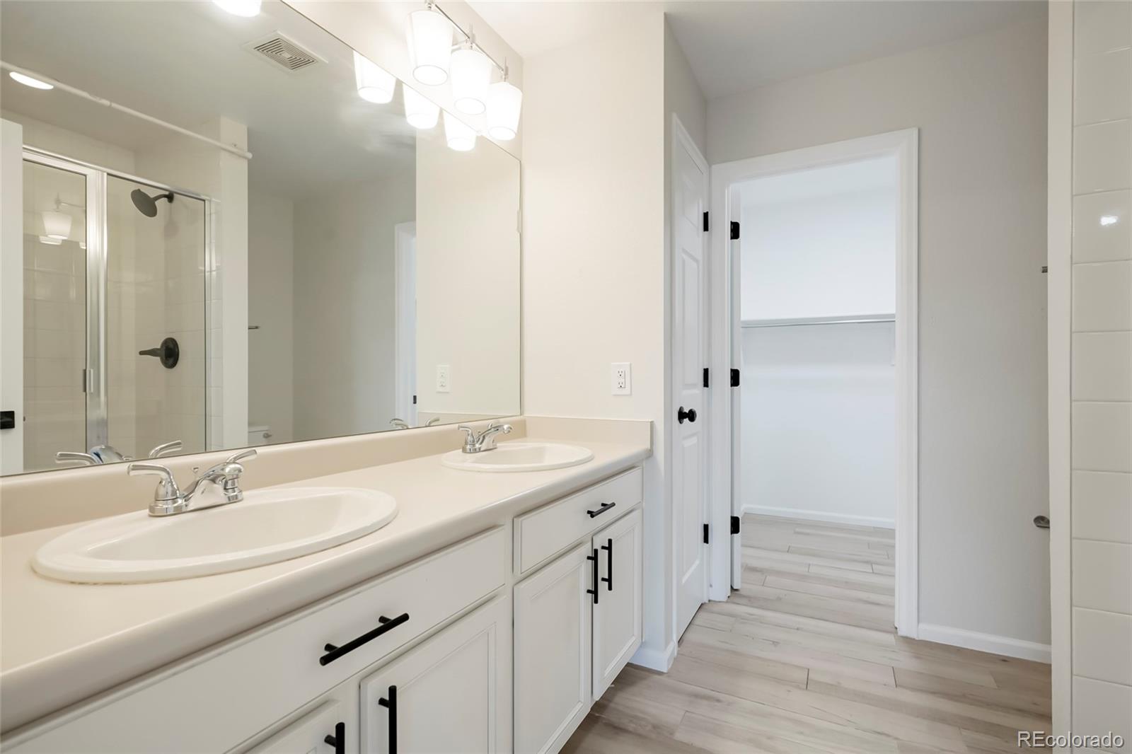 MLS Image #24 for 16249 e elk drive,denver, Colorado