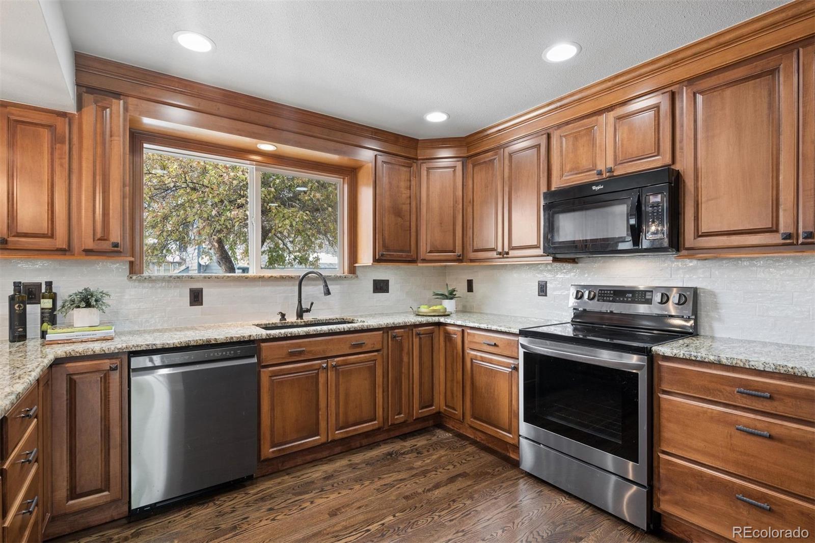 MLS Image #10 for 12217 w aqueduct drive,littleton, Colorado