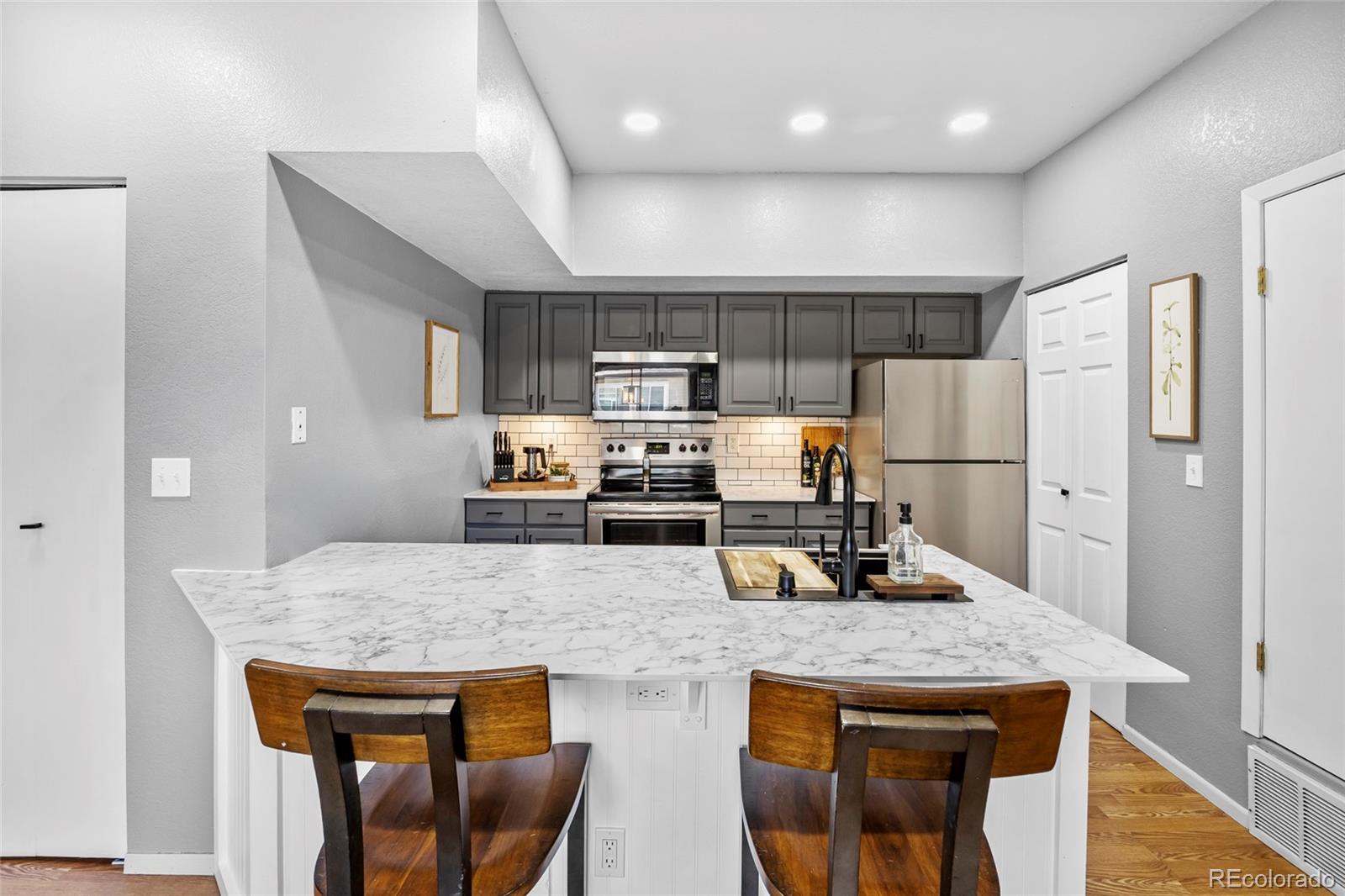 MLS Image #12 for 6001 s yosemite street e205,greenwood village, Colorado