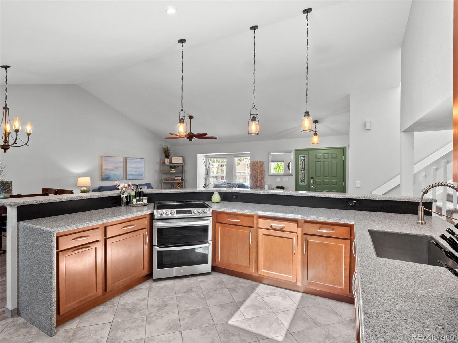 MLS Image #11 for 12162 w lake avenue,littleton, Colorado