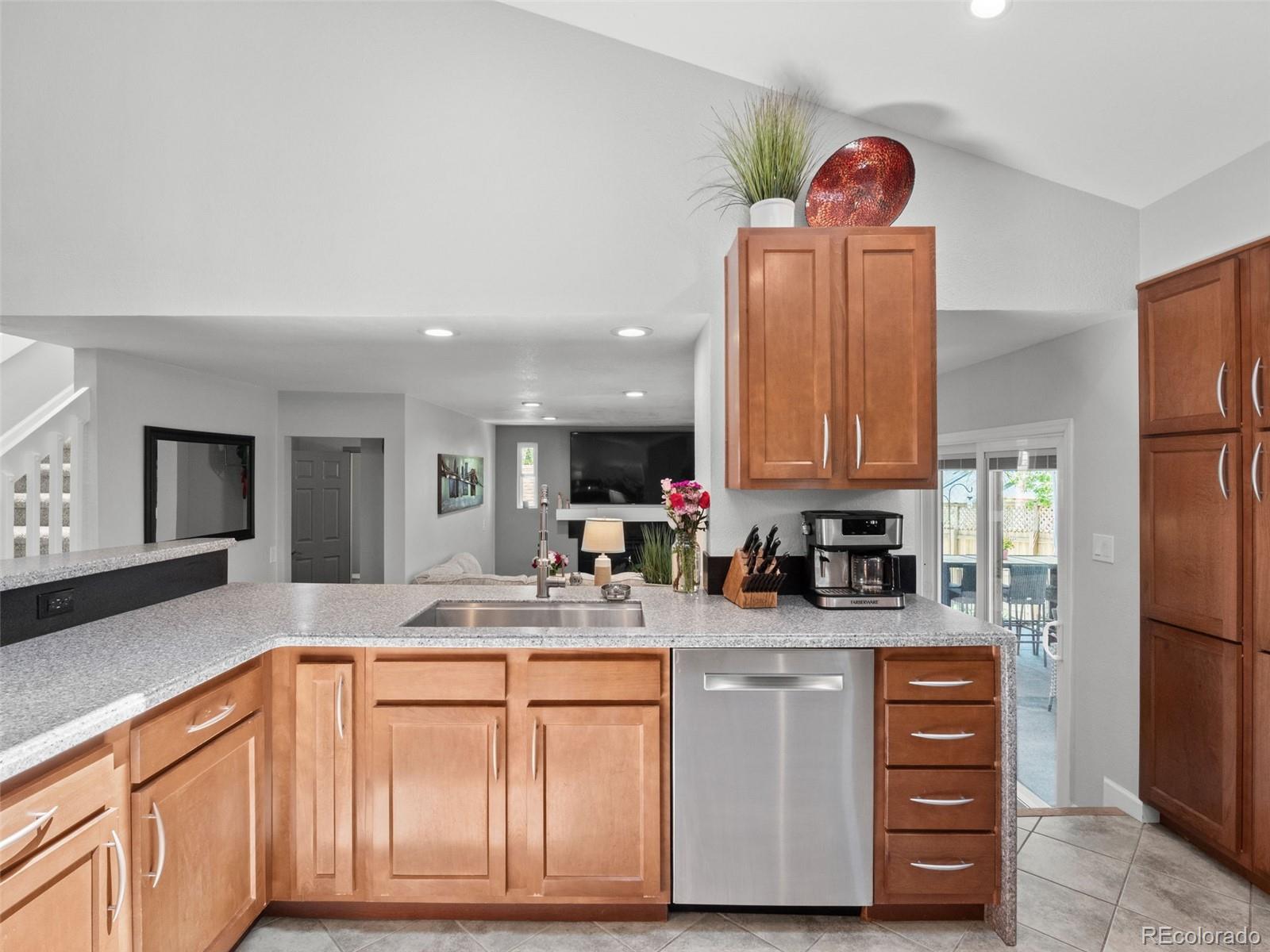 MLS Image #12 for 12162 w lake avenue,littleton, Colorado