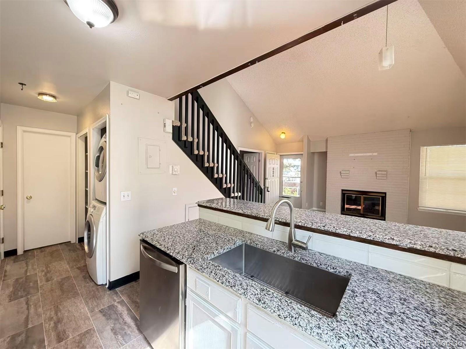MLS Image #4 for 14129 e dickinson drive b,aurora, Colorado