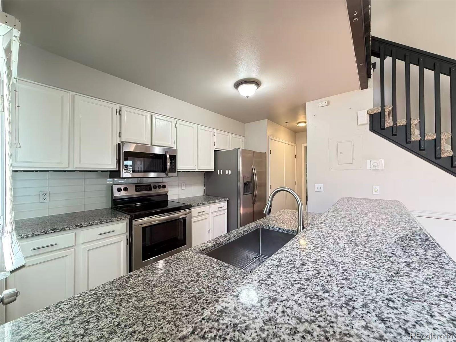 MLS Image #5 for 14129 e dickinson drive b,aurora, Colorado
