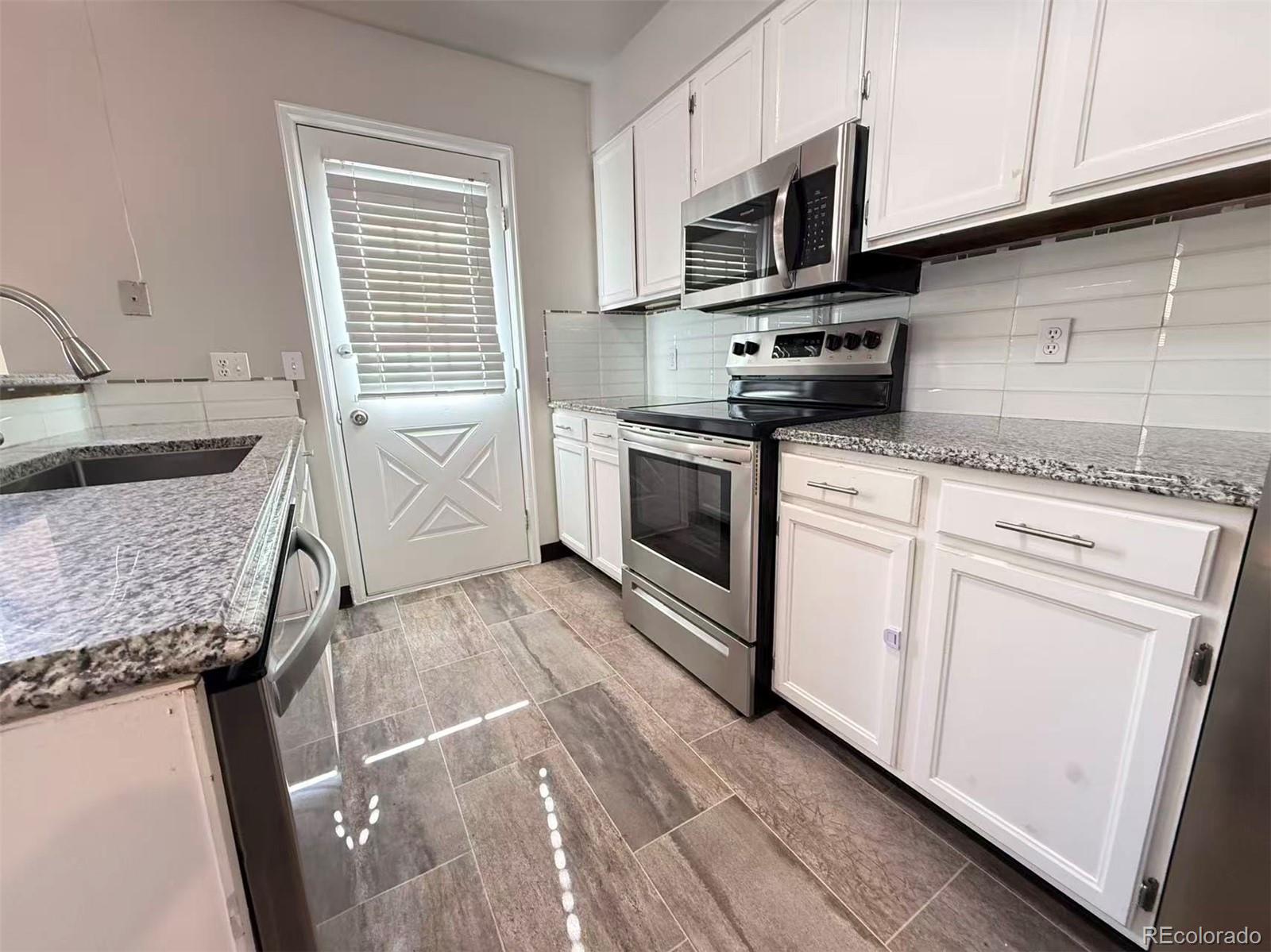 MLS Image #8 for 14129 e dickinson drive b,aurora, Colorado