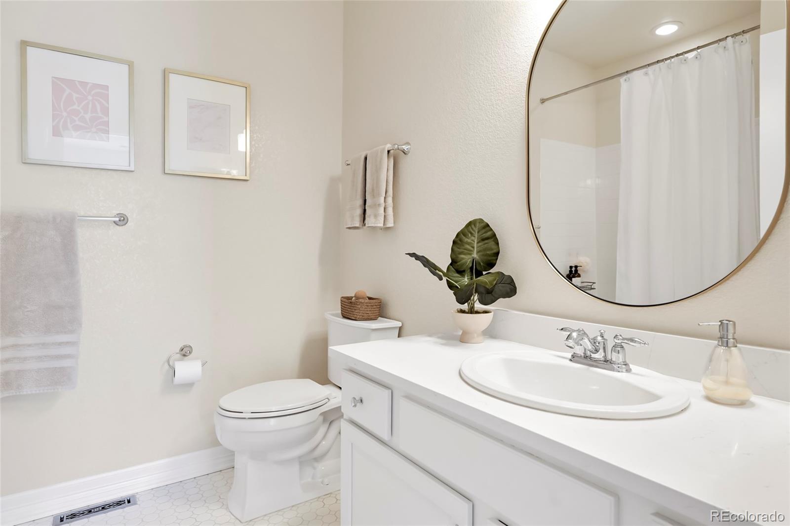 MLS Image #27 for 10198 e 28th avenue,denver, Colorado