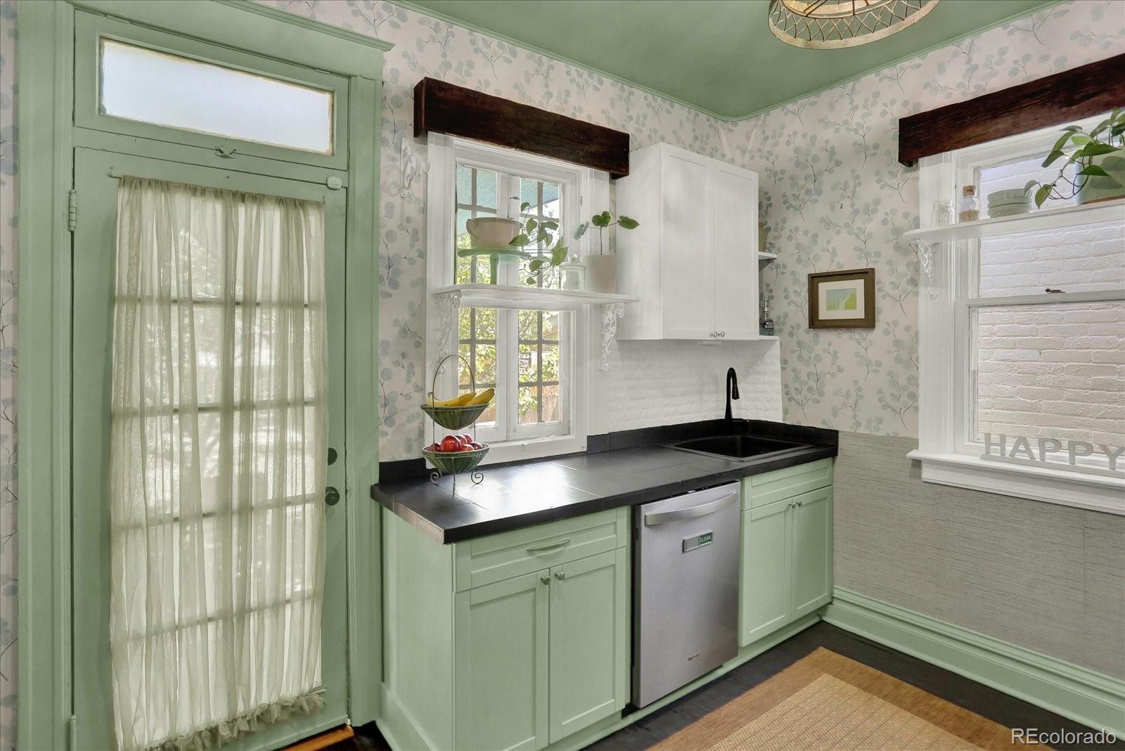 MLS Image #15 for 260 s corona street,denver, Colorado