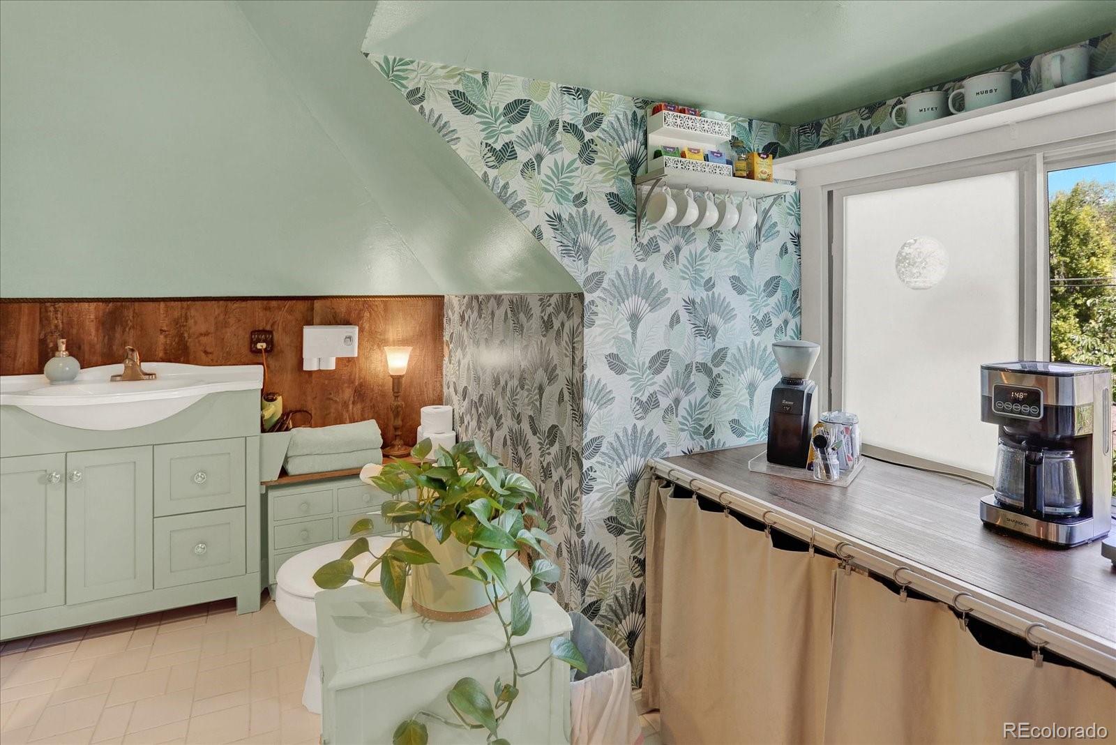 MLS Image #28 for 260 s corona street,denver, Colorado