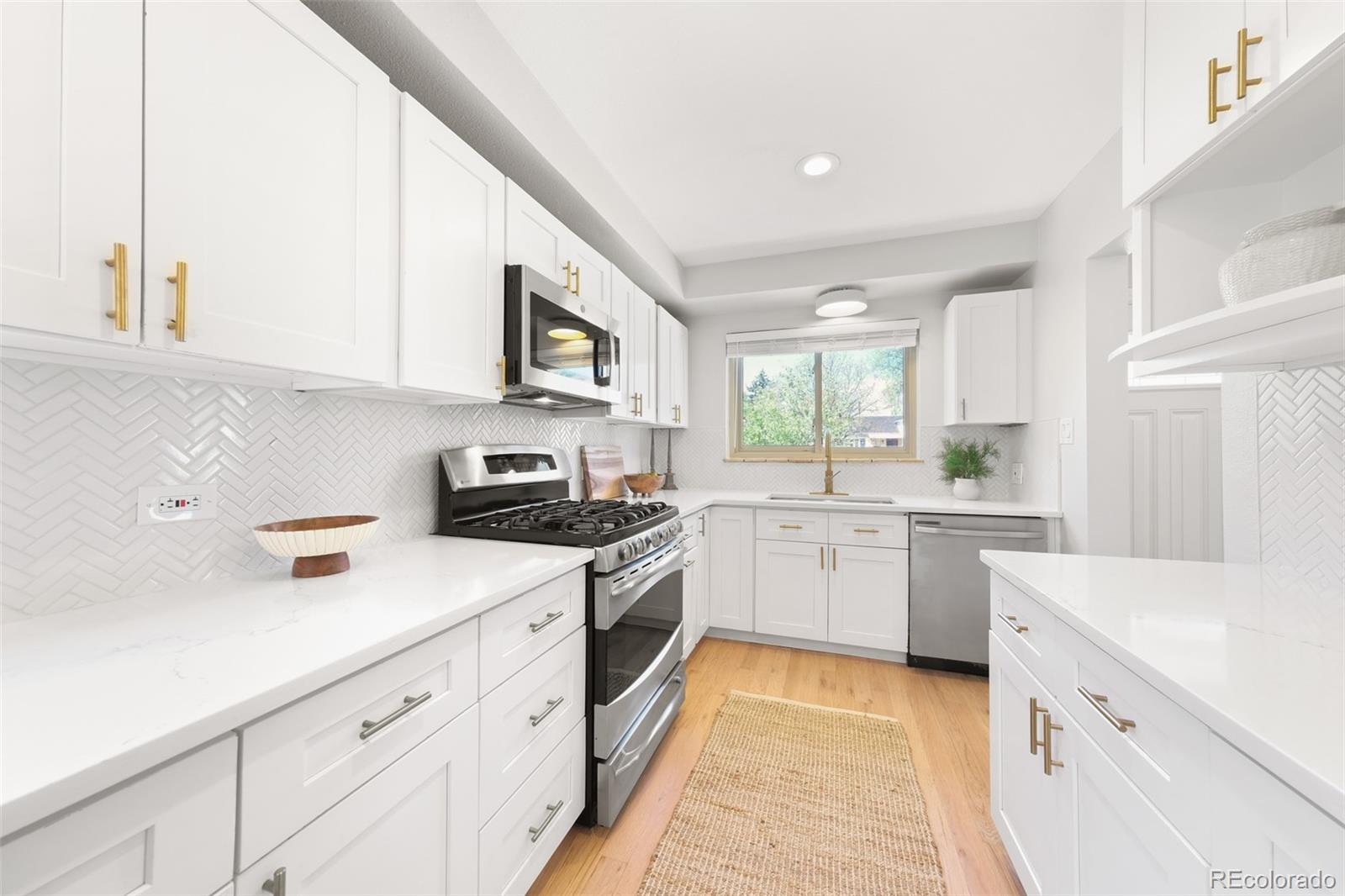 MLS Image #12 for 1580 s josephine street,denver, Colorado