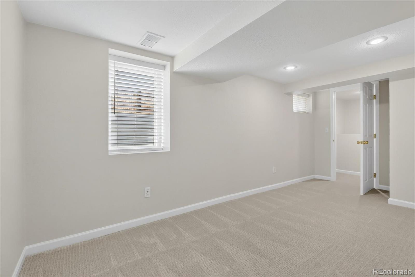 MLS Image #33 for 4954 n grove street,denver, Colorado
