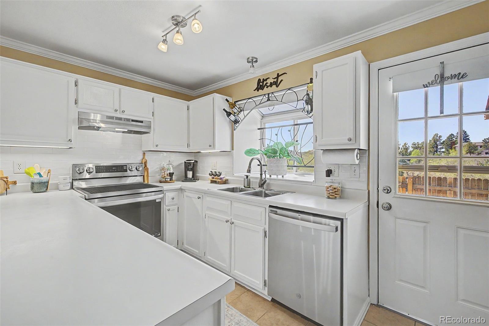MLS Image #11 for 6618  warbler lane ,colorado springs, Colorado