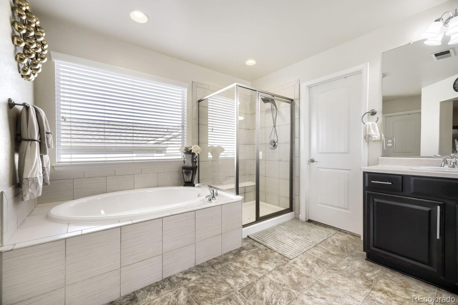 MLS Image #13 for 24471 e alamo drive,aurora, Colorado