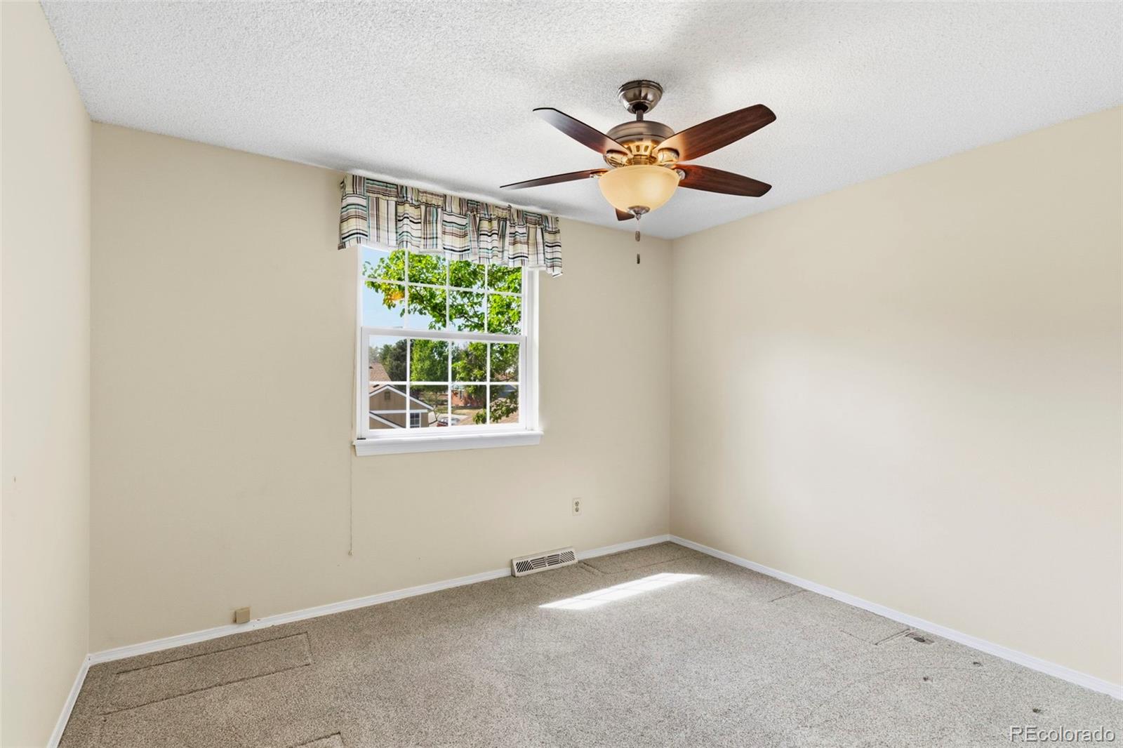 MLS Image #25 for 8752 e amherst drive b,denver, Colorado